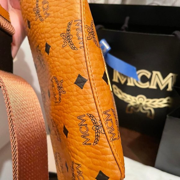 MCM Fursten Visetos Small Belt Bag - Picture 5 of 7